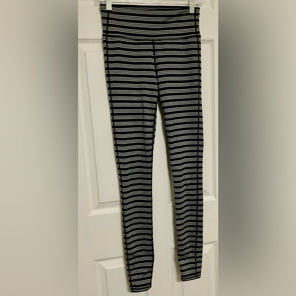 Athleta Tall Small ST Black gray silver Striped Leggings T S comfy yoga